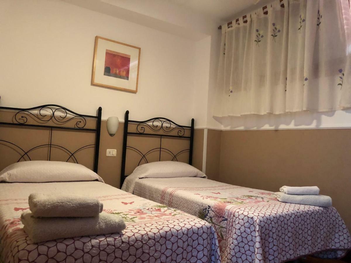 Beachfront Apartment Arona  Kültér fotó